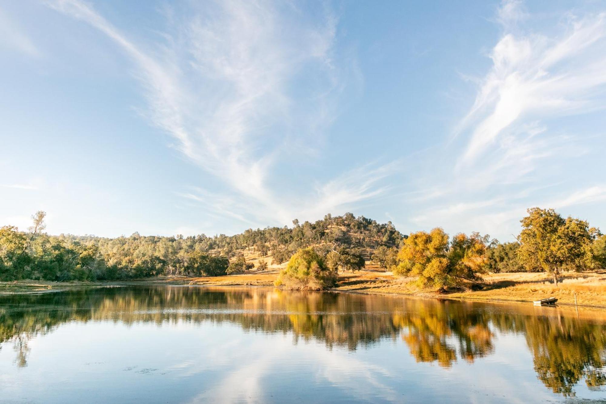 Rolling Oaks Ranch - 200 Acres Of Lakeside Beauty & Countryside Serenity Mariposa Exterior foto